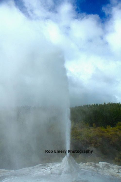 geyser in action